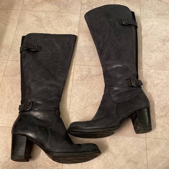 ❌SOLD❌Born Black Tall Leather Boots - Picture 4 of 7